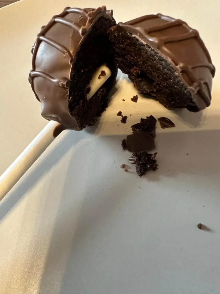 Close-up of the inside of a chocolate cake pop - Popcakes Ottawa